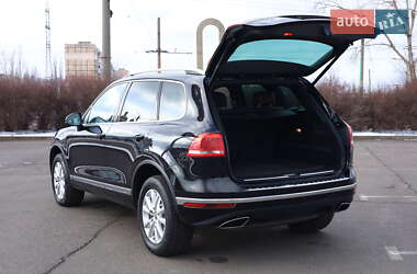 Внедорожник / Кроссовер Volkswagen Touareg 2016 в 