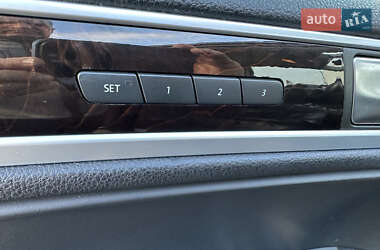Позашляховик / Кросовер Volkswagen Touareg 2011 в 