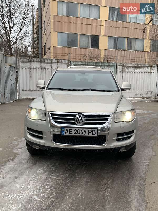 Внедорожник / Кроссовер Volkswagen Touareg 2007 в Киеве