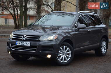 Внедорожник / Кроссовер Volkswagen Touareg 2012 в Харькове