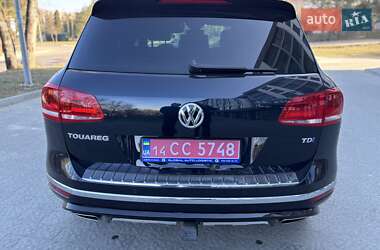 Внедорожник / Кроссовер Volkswagen Touareg 2015 в Львове