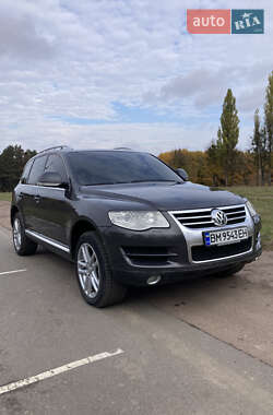Внедорожник / Кроссовер Volkswagen Touareg 2007 в 