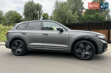 Внедорожник / Кроссовер Volkswagen Touareg 2024 в Киеве