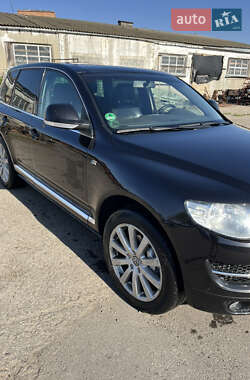 Внедорожник / Кроссовер Volkswagen Touareg 2008 в 