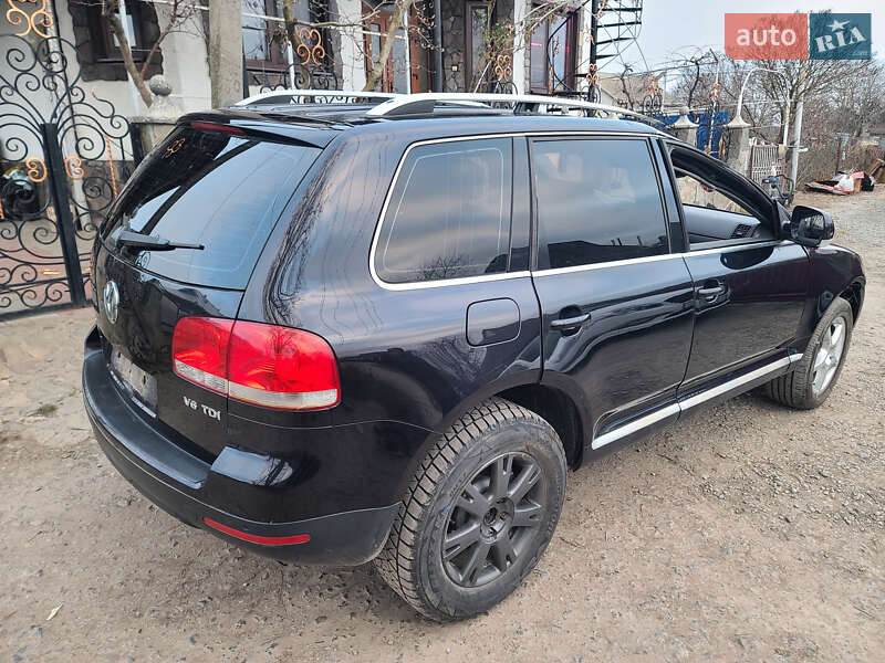Внедорожник / Кроссовер Volkswagen Touareg 2006 в Черновцах