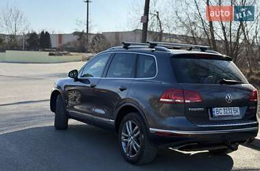 Внедорожник / Кроссовер Volkswagen Touareg 2015 в 