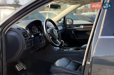 Внедорожник / Кроссовер Volkswagen Touareg 2015 в 
