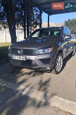 Внедорожник / Кроссовер Volkswagen Touareg 2017 в Новомосковске