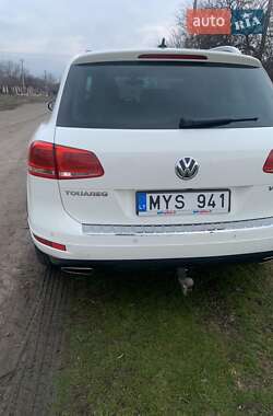 Внедорожник / Кроссовер Volkswagen Touareg 2010 в 