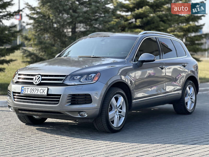 Внедорожник / Кроссовер Volkswagen Touareg 2012 в Одессе