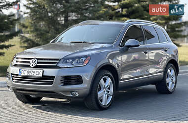 Внедорожник / Кроссовер Volkswagen Touareg 2012 в Одессе