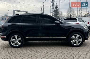 Позашляховик / Кросовер Volkswagen Touareg 2015 в Чернівцях