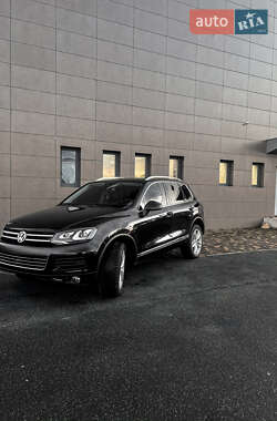 Внедорожник / Кроссовер Volkswagen Touareg 2011 в Кривом Роге