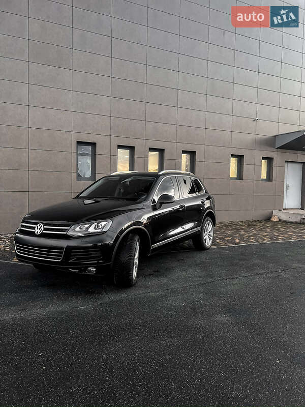 Внедорожник / Кроссовер Volkswagen Touareg 2011 в Кривом Роге