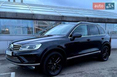 Позашляховик / Кросовер Volkswagen Touareg 2017 в Києві