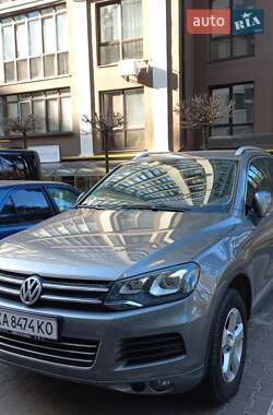 Внедорожник / Кроссовер Volkswagen Touareg 2012 в Киеве