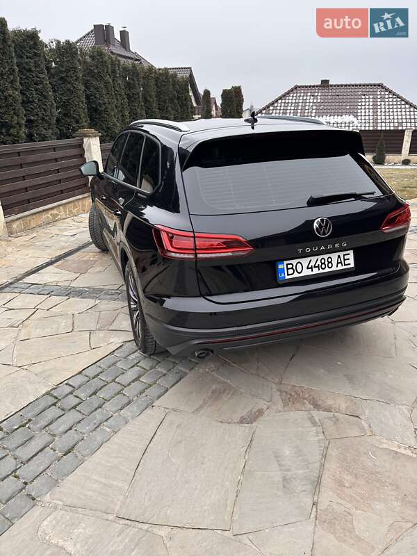Внедорожник / Кроссовер Volkswagen Touareg 2021 в Тернополе