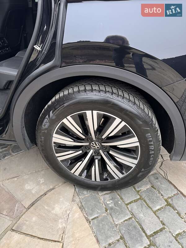 Внедорожник / Кроссовер Volkswagen Touareg 2021 в Тернополе