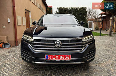 Позашляховик / Кросовер Volkswagen Touareg 2019 в Мукачевому