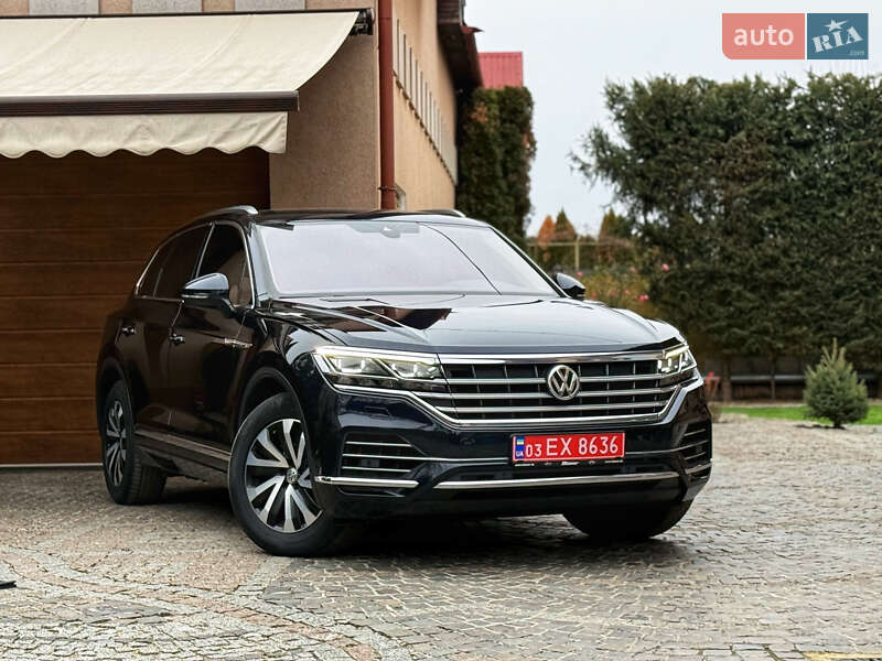 Позашляховик / Кросовер Volkswagen Touareg 2019 в Мукачевому