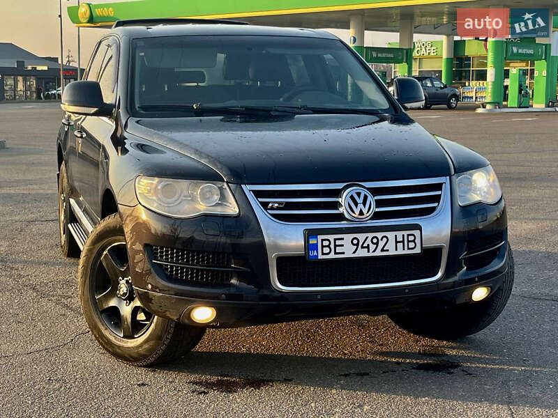 Внедорожник / Кроссовер Volkswagen Touareg 2007 в Братском