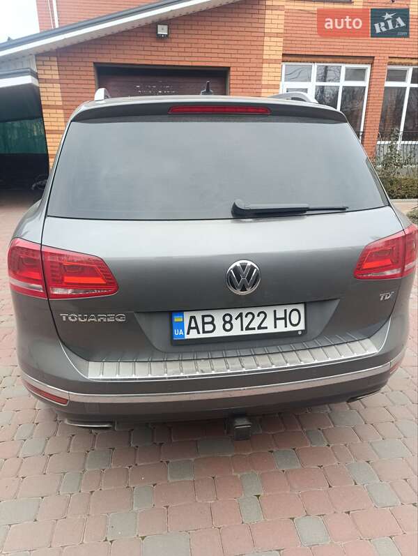 Внедорожник / Кроссовер Volkswagen Touareg 2014 в Виннице