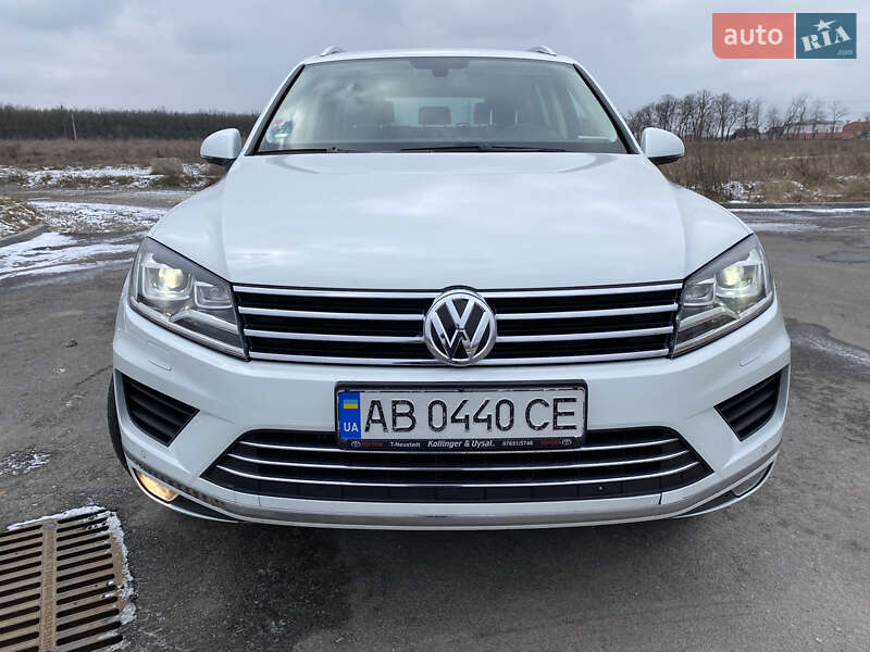 Внедорожник / Кроссовер Volkswagen Touareg 2015 в Виннице