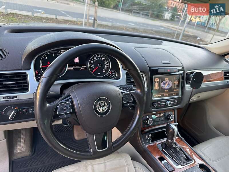 Внедорожник / Кроссовер Volkswagen Touareg 2011 в Ивано-Франковске