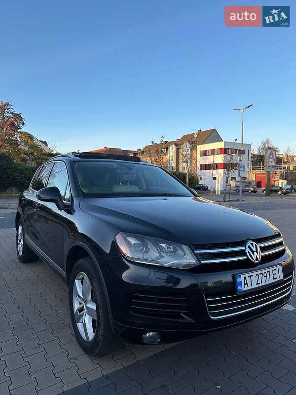 Внедорожник / Кроссовер Volkswagen Touareg 2011 в Ивано-Франковске