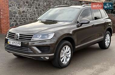 Позашляховик / Кросовер Volkswagen Touareg 2016 в Києві