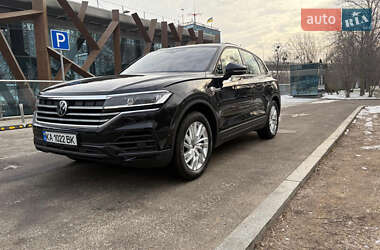 Внедорожник / Кроссовер Volkswagen Touareg 2020 в Киеве