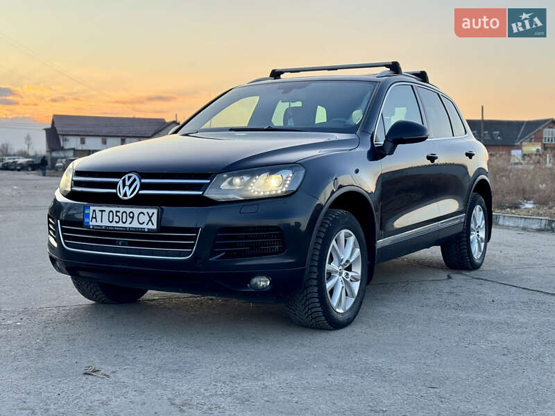 Внедорожник / Кроссовер Volkswagen Touareg 2012 в Калуше