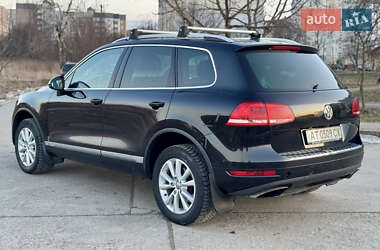 Внедорожник / Кроссовер Volkswagen Touareg 2012 в Калуше