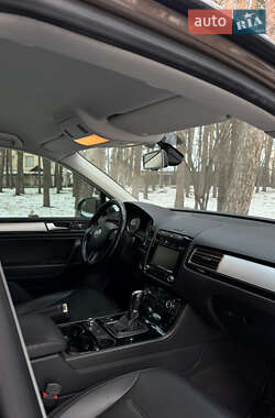 Позашляховик / Кросовер Volkswagen Touareg 2013 в Черкасах