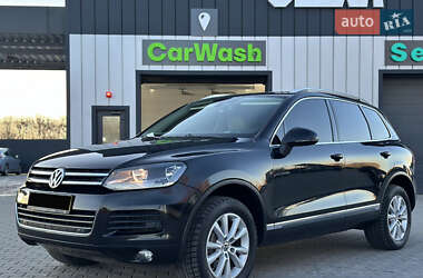 Внедорожник / Кроссовер Volkswagen Touareg 2012 в Владимире