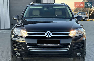 Внедорожник / Кроссовер Volkswagen Touareg 2012 в Владимире