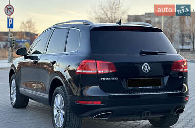 Внедорожник / Кроссовер Volkswagen Touareg 2012 в Владимире