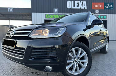 Внедорожник / Кроссовер Volkswagen Touareg 2012 в Владимире