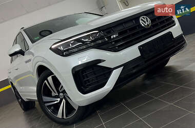 Позашляховик / Кросовер Volkswagen Touareg 2019 в Козятині