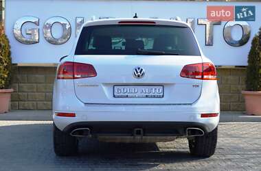 Внедорожник / Кроссовер Volkswagen Touareg 2012 в 
