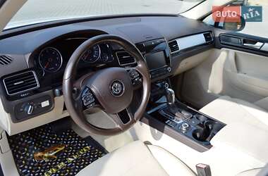 Внедорожник / Кроссовер Volkswagen Touareg 2012 в 