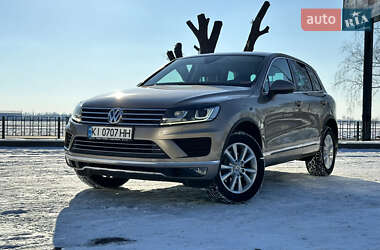 Внедорожник / Кроссовер Volkswagen Touareg 2016 в Киеве