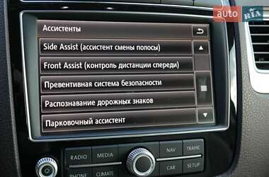 Позашляховик / Кросовер Volkswagen Touareg 2015 в 