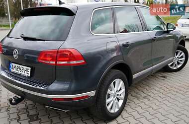 Позашляховик / Кросовер Volkswagen Touareg 2015 в 