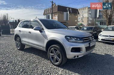 Внедорожник / Кроссовер Volkswagen Touareg 2014 в Бердичеве