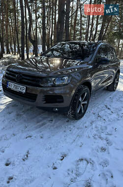 Позашляховик / Кросовер Volkswagen Touareg 2011 в Києві