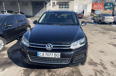 Внедорожник / Кроссовер Volkswagen Touareg 2012 в 