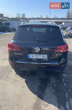 Внедорожник / Кроссовер Volkswagen Touareg 2012 в 