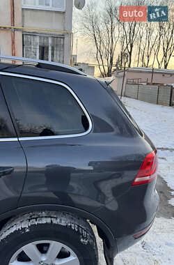 Внедорожник / Кроссовер Volkswagen Touareg 2012 в 