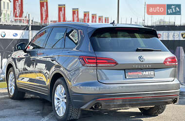 Позашляховик / Кросовер Volkswagen Touareg 2020 в Києві